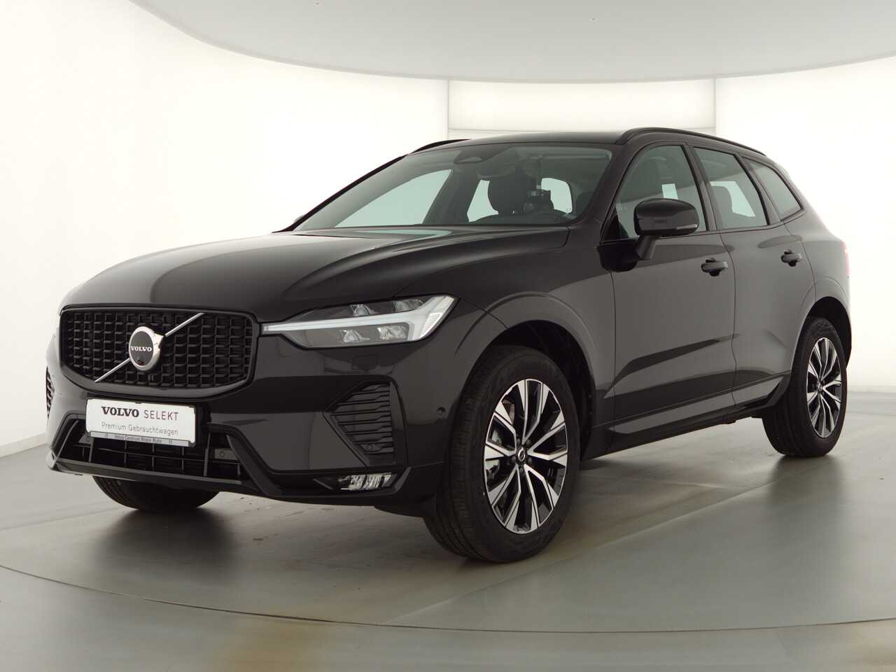 Volvo  XC60 Plus, B4 Mild-Hybrid, Diesel, Dark