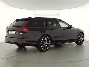 Volvo  V90 Recharge Plus, T8 AWD Plug-in Hybrid, Elektrisch/Benzin, Dark